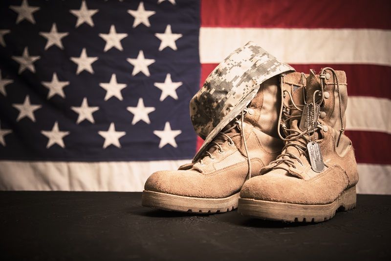 USA-Military-boots,-hat-and-dog-tags-with-flag-cm