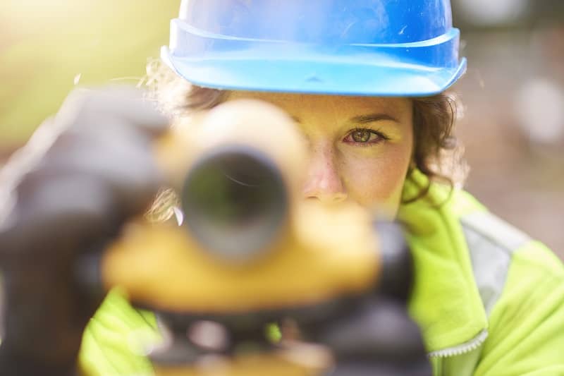 theodolite worker -cm